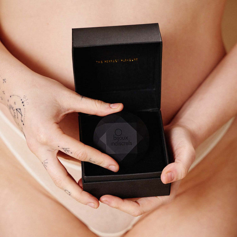 Vibrating Diamond Twenty One Matte Black · 10th Anniversary Edition · Bijoux Indiscrets